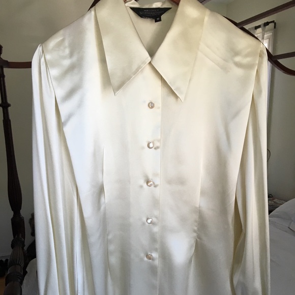 J. Peterman Tops - J. Peterman Silk Buttondown Blouse Ivory